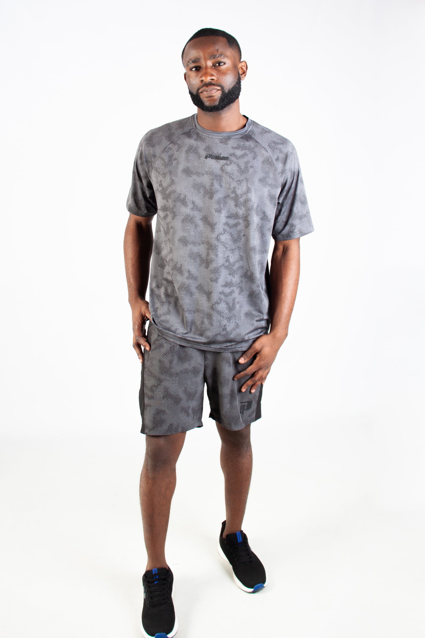 GREY ENDLESS DOTTED ACTIVE T-SHIRT