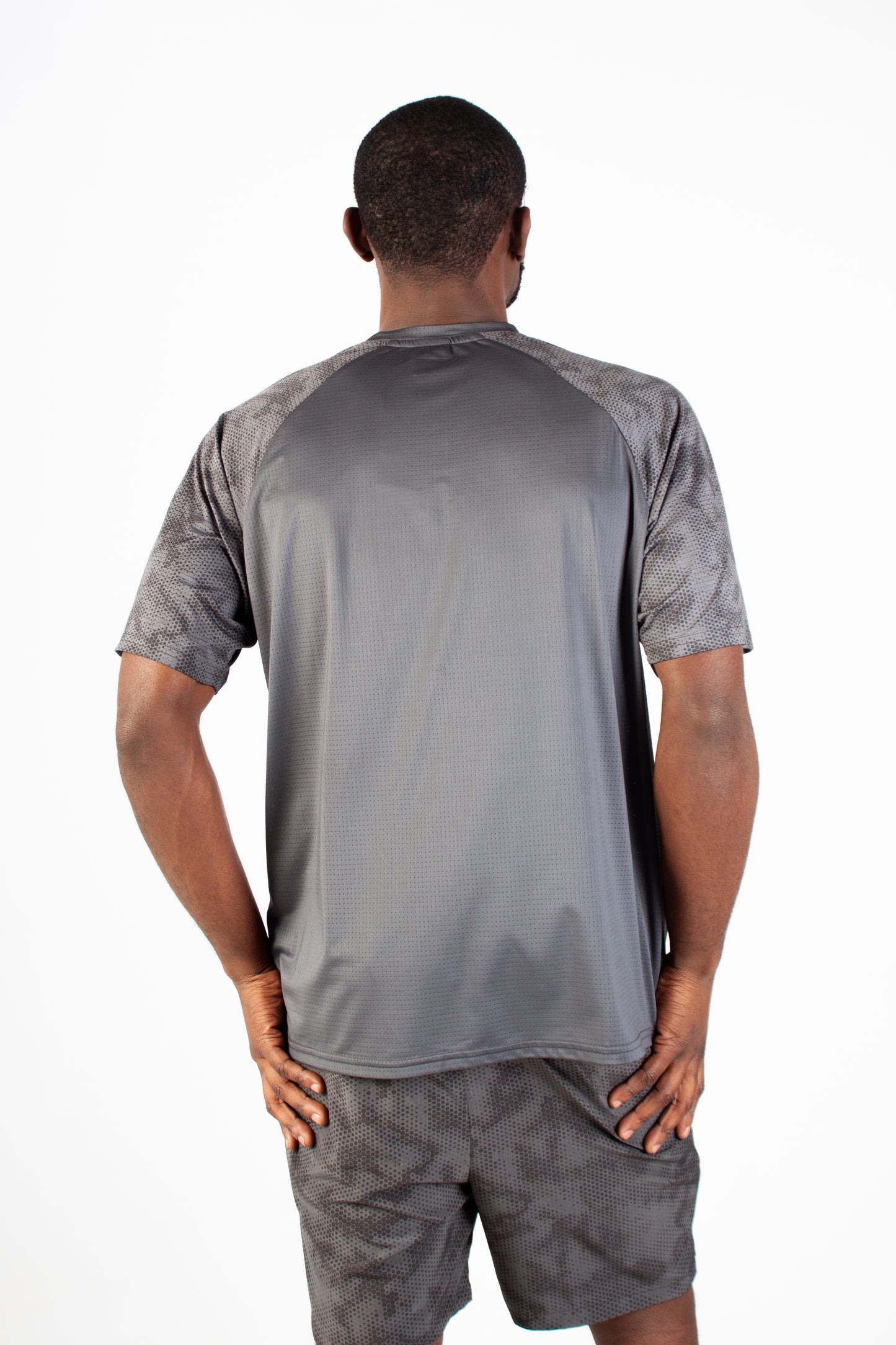 GREY ENDLESS DOTTED ACTIVE T-SHIRT