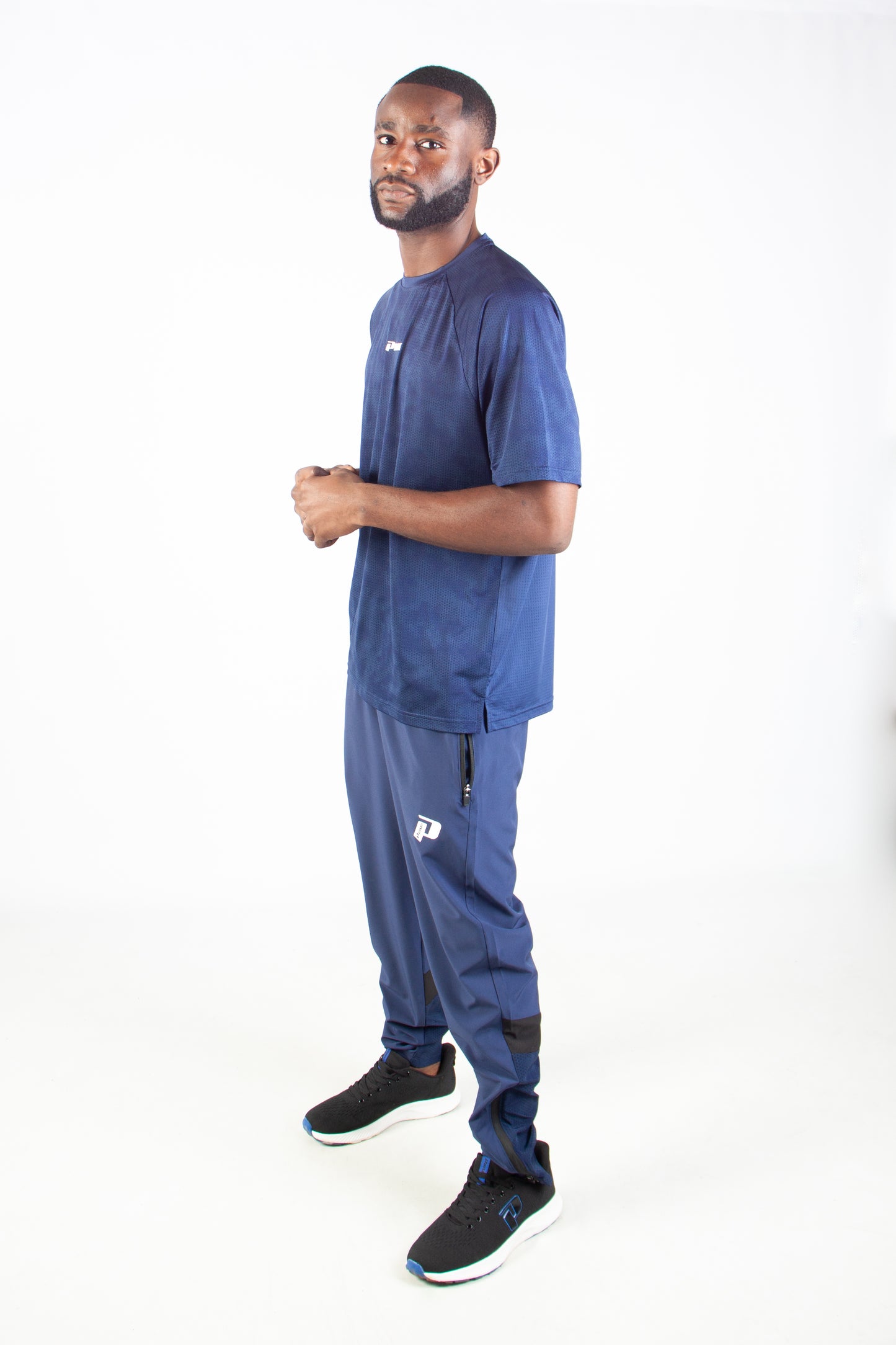 NAVY ENDLESS DOTTED ACTIVE T-SHIRT