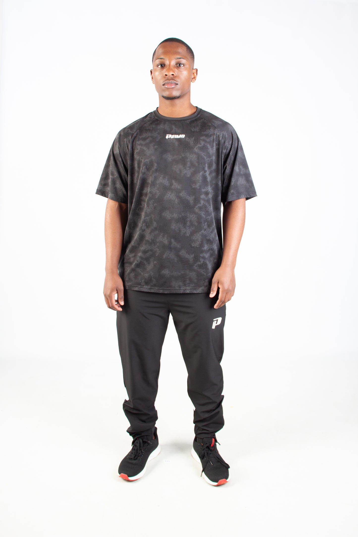 BLACK ENDLESS DOTTED ACTIVE T-SHIRT