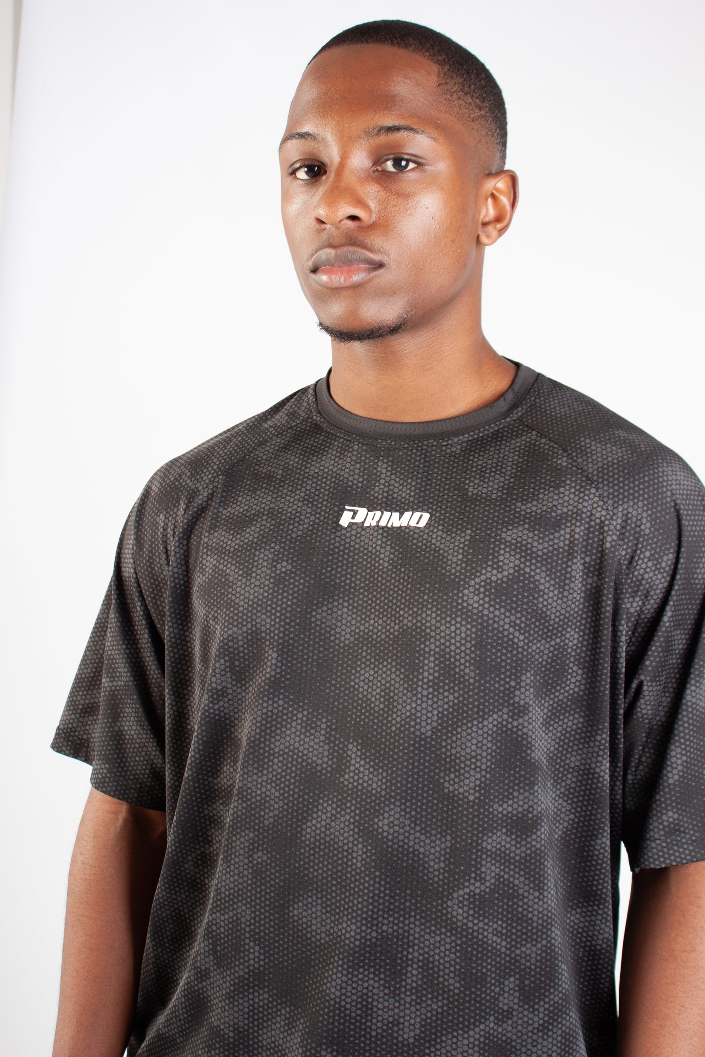 BLACK ENDLESS DOTTED ACTIVE T-SHIRT