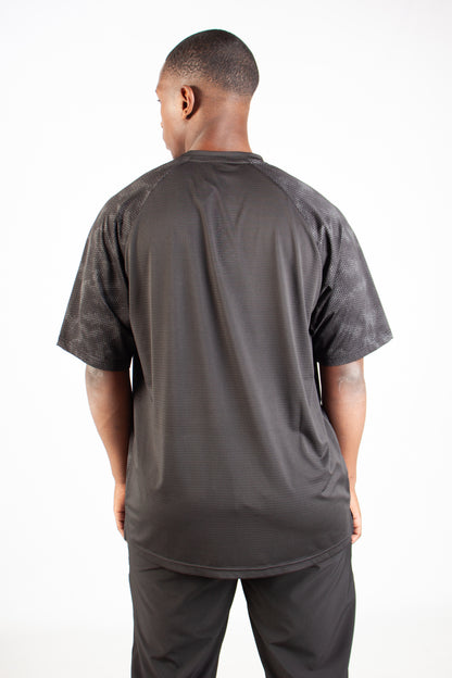 BLACK ENDLESS DOTTED ACTIVE T-SHIRT